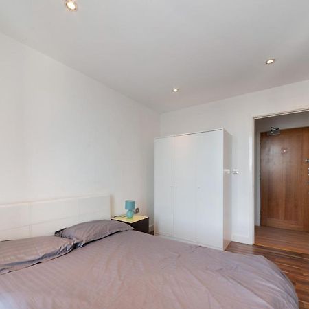 Excel 3 Bedroom Apartment Near City Airport And O2 Arena London Exterior photo
